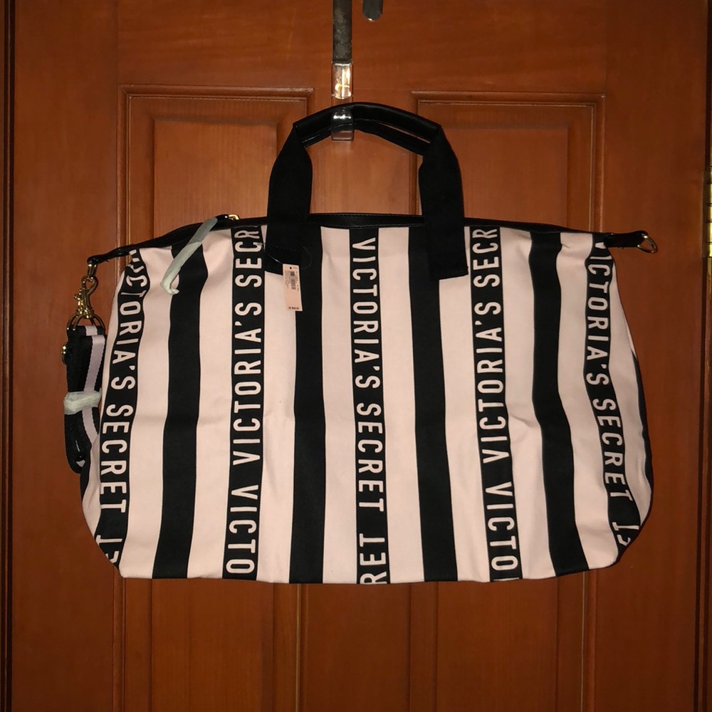 Victoria’s Secret duffle bag BRAND NEW